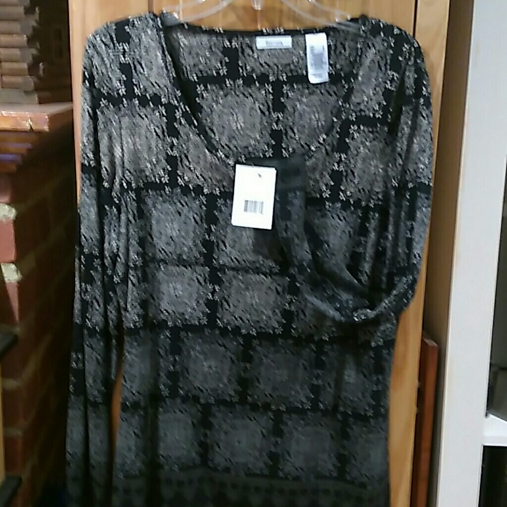 Misses pullover top sz L New w tag